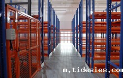 钢平台楼面推车载重两吨，楼板需要怎么做才能保证不会压出坑来？