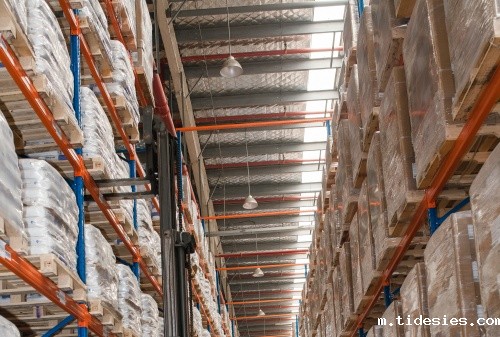 托盘货物如何正确安全的放置在货架上